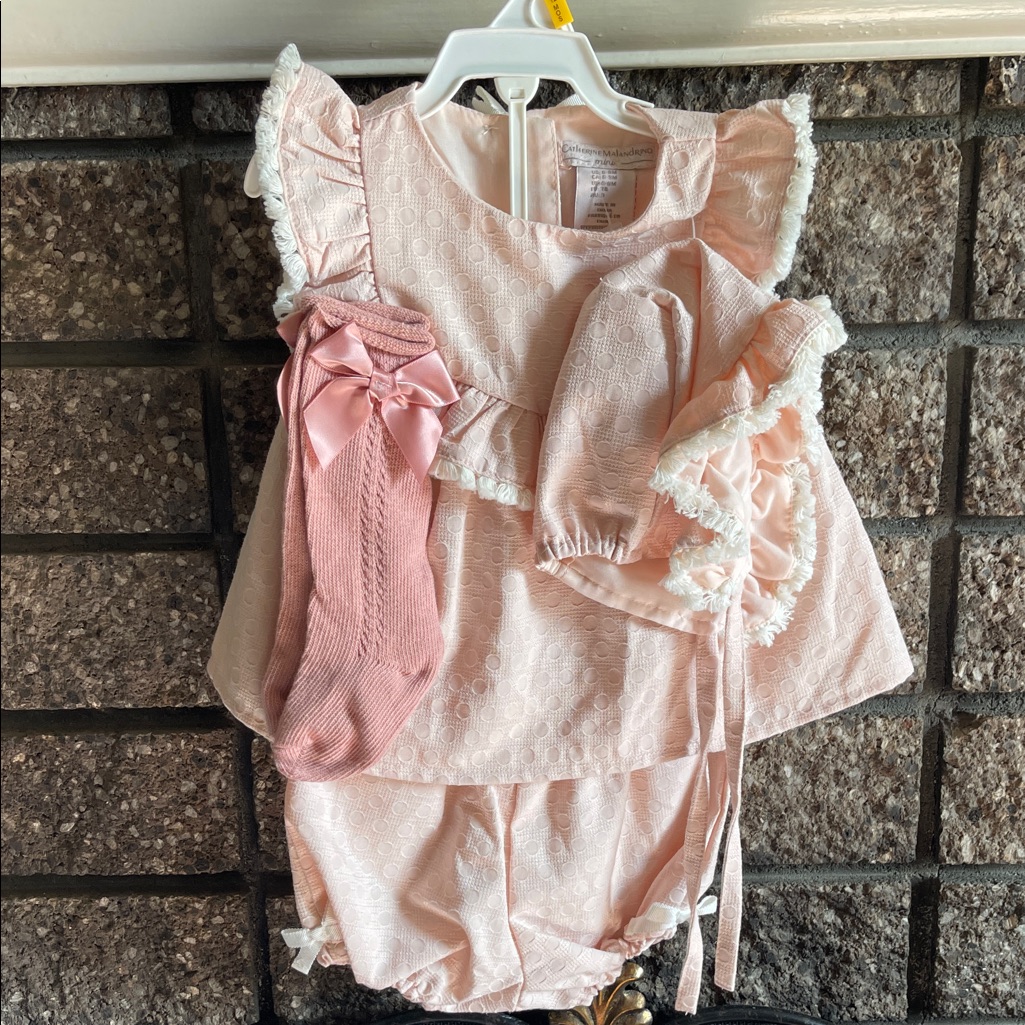 Catherine Malandrino Mini Pink Textured Baby Dress Socks Bonnet Set Sz 6/9m New